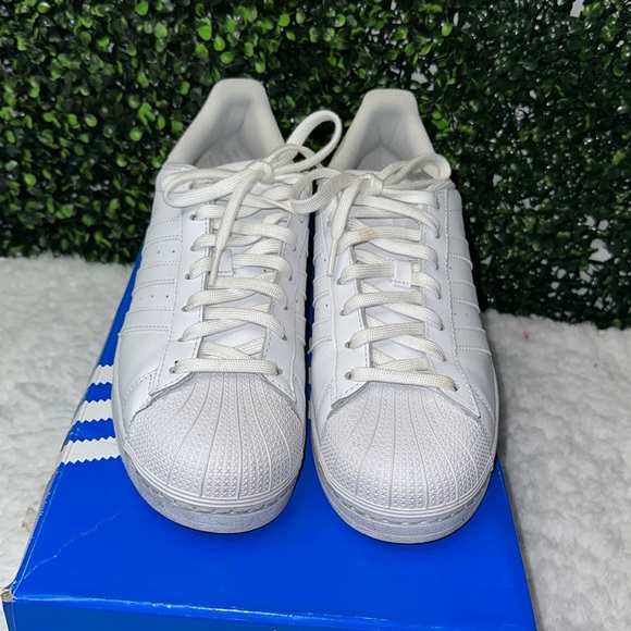 Adidas - Picture 2 of 5